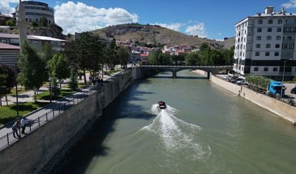 Dünyanın en hızlı nehrinde yeni aktivite başladı! Şehrin içinde, adrenalin tutkunlarının yeni adresi
