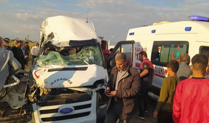 Şanlıurfa’da trafik kazası: 1 ölü, 8 yaralı