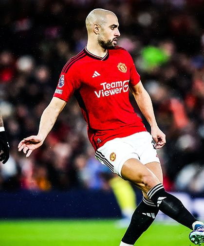 Manchester United evinde yıkıldı