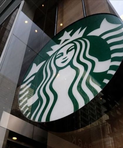 Starbucks’ta kıyafet krizi patladı: Yüzlerce çalışan iş bıraktı!
