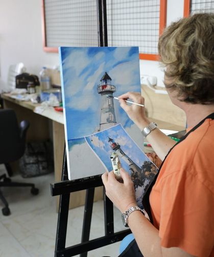 İzmir'de ücretsiz sanat eğitimleri yeniden başlıyor: Başvuru takvimi açıklandı