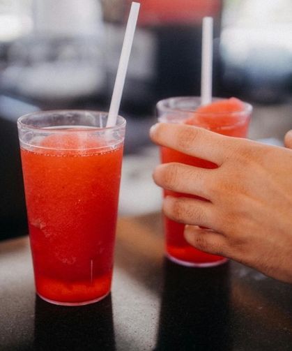 Restoranlarda buz kullanırken iki kez düşünün! Buz sandığınız kadar masum değil: Serinlerken sağlığınızdan olmayın