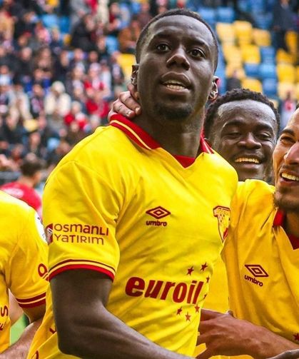 Göztepe'de yabancı sayısı 15'e çıktı! Sarı-Kırmızılılar yeni transferler için yer açmaya hazırlanıyor