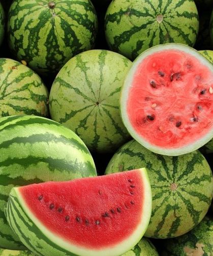 Karpuz alırken herkes aynı hatayı yapıyor! En tatlı karpuzu seçmenin sırrı meğer altındaki o lekedeymiş