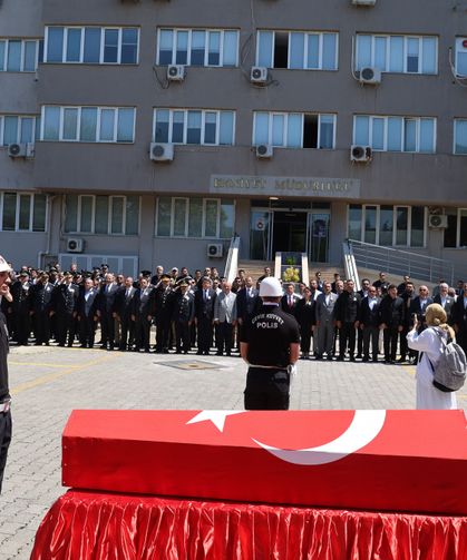 Şehit polis memuru son yolculuğuna uğurlandı