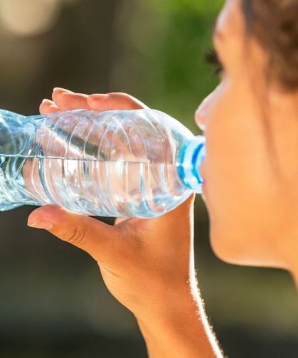 Tatlının hemen ardından su içenler dikkat! Ağızdaki tat duyusunu anında sıfırlıyor: Vücüda zararları say say bitmiyor