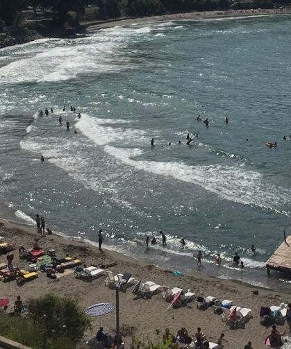 Ne Foça ne Karaburun! Masmavi deniziyle büyülüyor, huzur arayanların yeni rotası! Görenleri kendine hayran bırakıyor