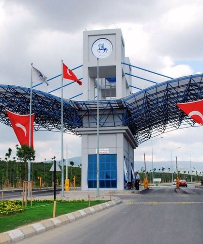 Dokuz Eylül Üniversitesi nerede? DEÜ'ye nasıl gidilir? YKS tercihinde DEÜ'yü yazacaklar için kapsamlı rehber
