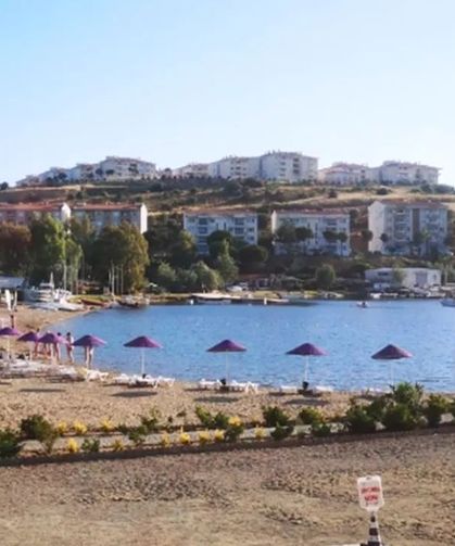 İzmir'de hem sakin hem tertemiz deniz arayanlar soluğu burada alıyor! Foça'nın ücretsiz halk plajlarından birisi