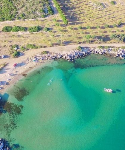 İzmir’e bir saat uzaklıkta! Balıklarla yüzme deneyimi yaşamak isteyenlerin yeni gözdesi: Cam gibi denizi büyülüyor