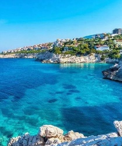 Delikli Koyu solladı! Masmavi denizi ve mis gibi havasıyla Karaburun'un en temiz plajlarından hem de Mavi Bayraklı