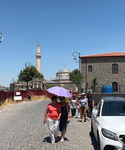 Hava sıcaklıkları 45 dereceyi aştı! Uzmanlar uyarıyor: Kalp krizi riski neden artıyor?