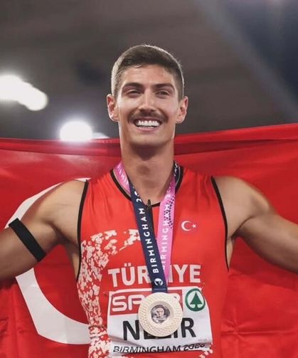İzmirli milli atlet durmuyor! İsmail Nezir’den rekor üstüne rekor