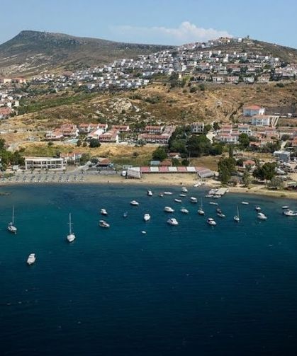 İzmir’de gürültüden kaçan buraya akın ediyor: Sahili doğal, denizi akvaryum gibi! Girişi de ücretsiz