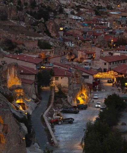 Bu evlerin duvarları taştan değil, dağın kendisi! Binlerce yıllık sır: A.R.O.G filmi de bu bölgede çekilmiş