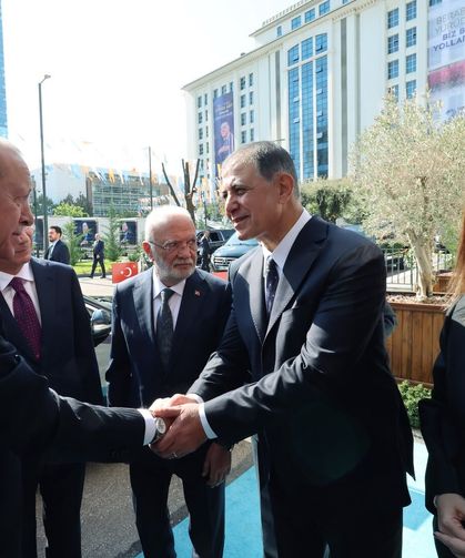 AK Parti’ye geçen Cemil Tugay’ın eşi Öznur Tugay kaç yaşında, nereli? Ne iş yapıyor?