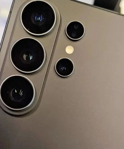 Samsung Galaxy S27 serisinin kılıfları görüntülendi! Tasarımda büyük fark