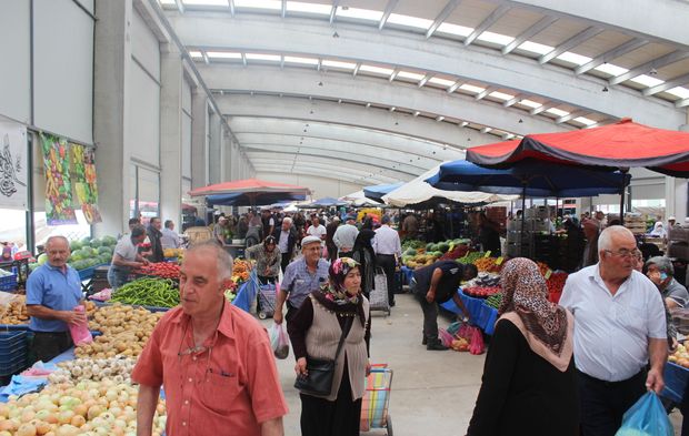 Pazarda büyük tuzağa düşmeyin! Pazarda örtülü ürünlere dikkat: Bunu yapmayanlar dolandırılıyor