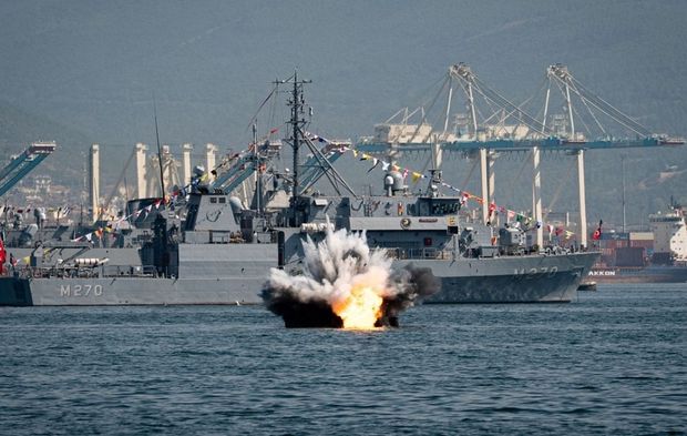 TEKNOFEST Mavi Vatan’da nefes kesen gösteri! Komandoların gösterisi büyüledi: İşte o anlardan görüntüler