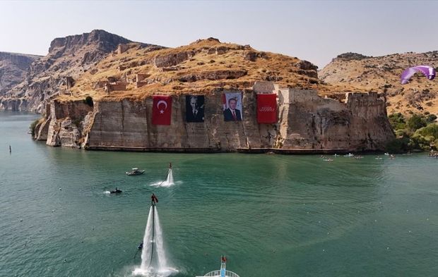 Fırat Nehri’nde kıyasıya yarış! 4 bin 440 sporcu küreklerini final için çekti: Şampiyonlar belli oldu
