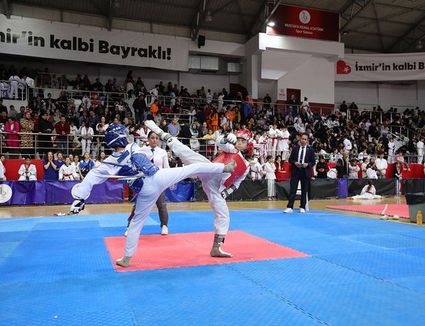 Bayraklı’da kış spor okulları kayıtları başladı