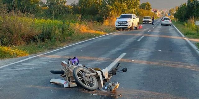Ödemiş'te iki motosikletin çarpışması sonucu 3 kişi yaralandı
