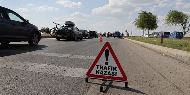 Torbalı’da feci kaza: 19 yaşındaki sürücü hayatını kaybetti