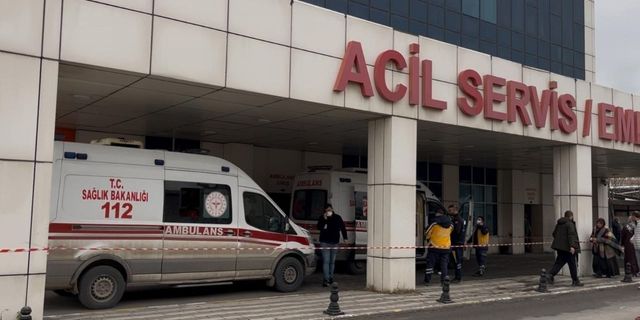 İzmir denizinde korku dolu anlar: Baba ve iki çocuğu hastanede