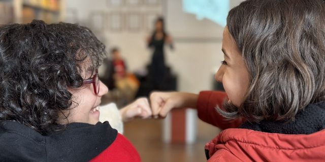 İzmir'de çocukları dolu dolu bir yaz bekliyor: Ücretsiz atölyeler için kayıtlar başladı