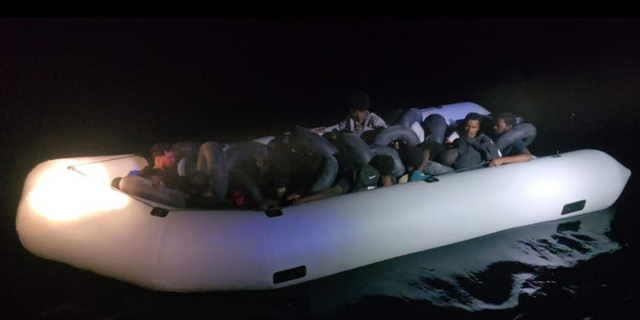 İzmir'de iki ayrı operasyonda 31 düzensiz göçmen yakalandı