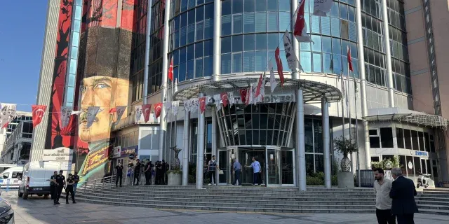 Son dakika! İzmit Belediyesi soruşturmasında 20 tutuklama