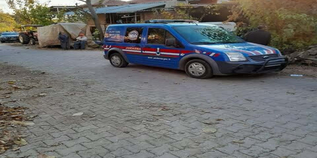 İzmir’de feci kaza! Devrilen traktörün altında can verdi
