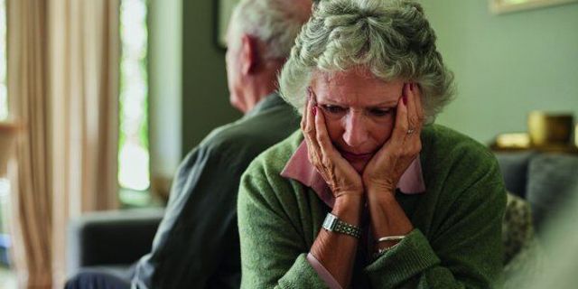 Alzheimer hastalığında erken belirtiler neler? Unutkanlık ne zaman riskli hale geliyor?