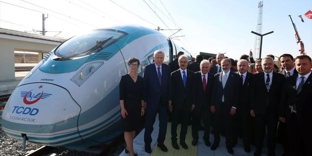 Erdoğan açılışa katıldı: Halkalı-Kapıkule hattında yolculuk süresi 1,5 saate inecek