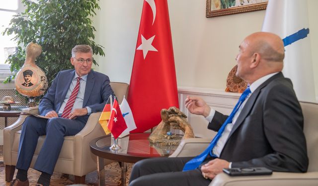 Almanya İzmir Başkonsolosu Schröer Soyer’i ziyaret etti