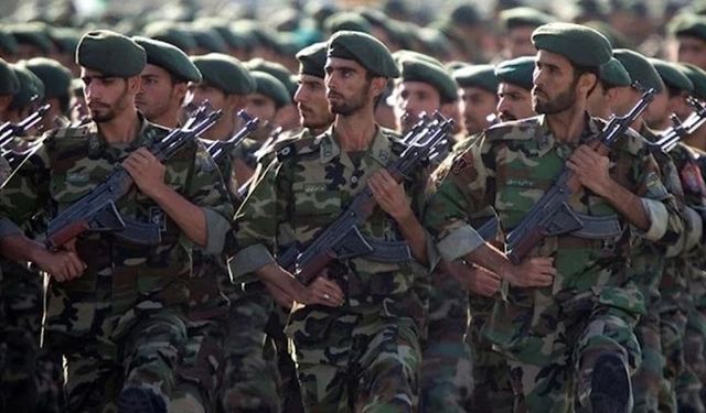 İran’da askeri hareketlilik: Sınıra asker gönderdiler