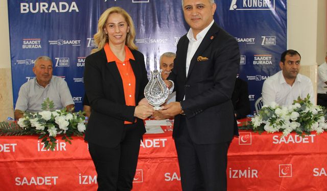 Saadet Partisi Genel Başkan Yardımcısı Sezen, Gaziemir kongresine katıldı