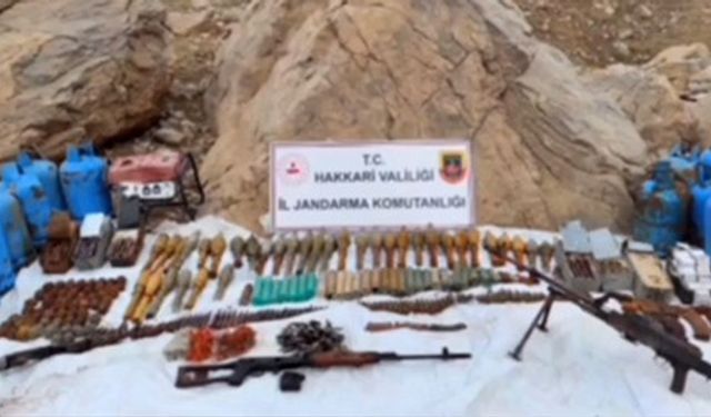 Şemdinli'de PKK'ya ait mağarada çok sayıda silah ve mühimmat ele geçirildi