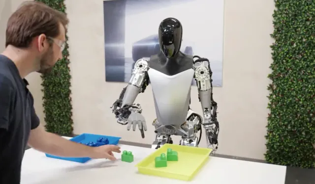 Tesla'nın insansı robotu Optimus'un yetenekleri geliştirildi