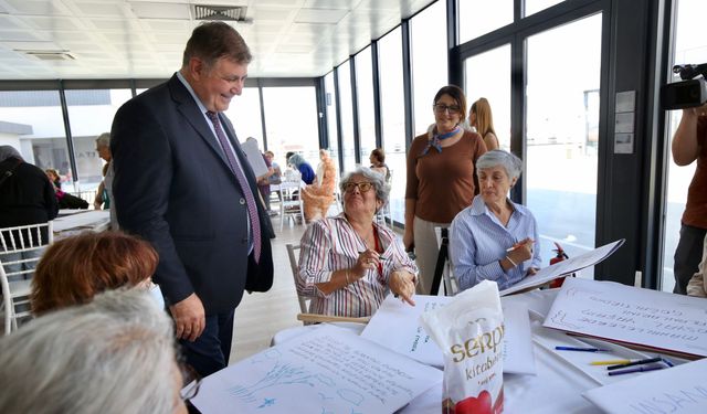 Başkan Tugay Karşıyakalı kadınlarla buluştu: Kent yönetiminde aktif olmalarını önemsiyoruz