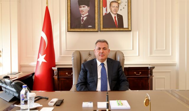 İzmir Valisi Süleyman Elban Muhtarlar Günü'nü kutladı