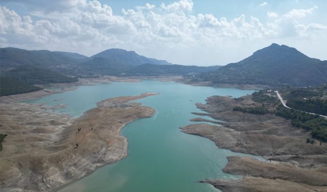 Kozan Barajı'nın su seviyesi alarm veriyor
