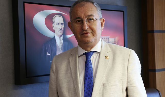 CHP İzmir’in eski vekili Atila Sertel Büyükşehir için yola çıkıyor!