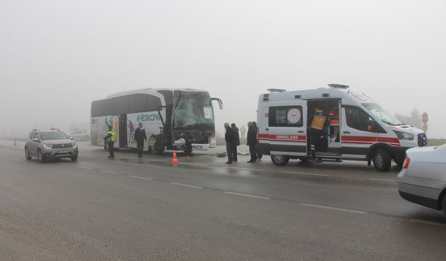 Amasya’da yoğun sis zincirleme kazalara yol açtı: 5 yaralı