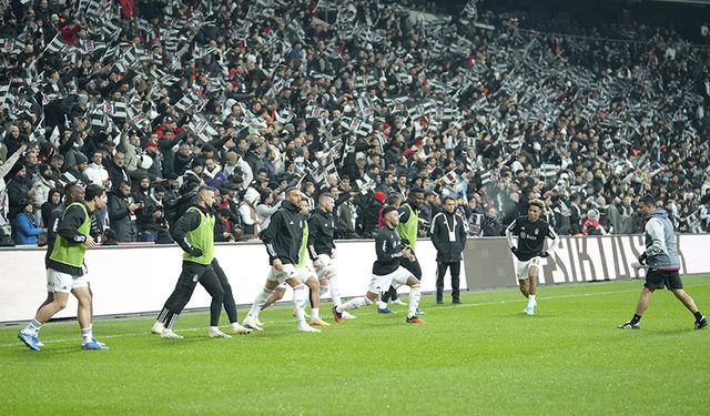 Beşiktaş, şampiyonluk yarışından gittikçe uzaklaşıyor