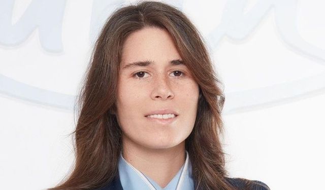 Mustafa Denizli'nin kızı Lâl Denizli Urla ilçesinin belediye başkanlığı için başvuru yaptı