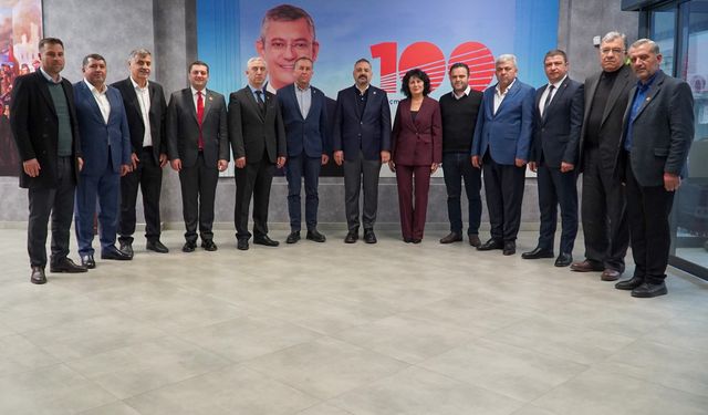 CHP İl Başkanı Aslanoğlu’ndan belediye başkan adaylarıyla ilk zirve