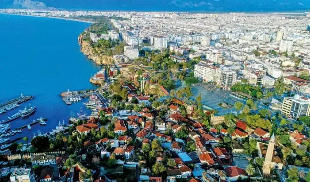 Antalya’dan kaçan Ruslar kiraları düşürdü