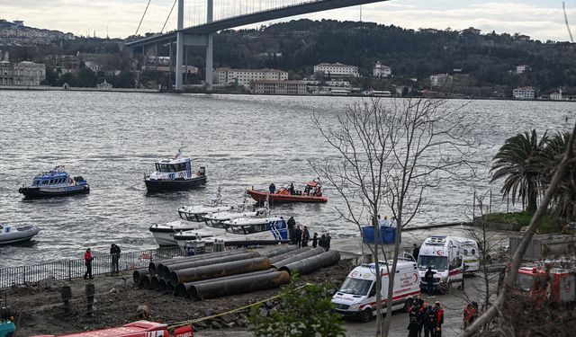Beşiktaş'ta denize düşen iki kişiden biri hayatını kaybetti