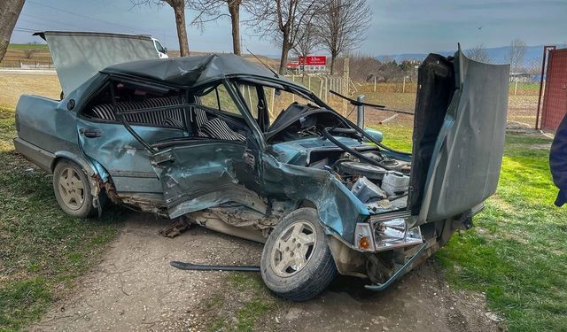 Kastamonu'da iki otomobil çarpıştı: 3 yaralı